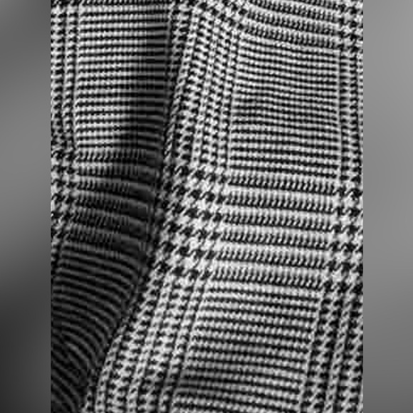 Gray Houndstooth Plaid Blouse Shirt White Collar - Picture 14 of 15